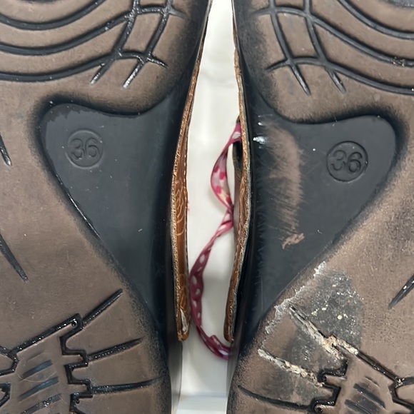 Elite by Corkys Hand Painted Leather Bump‎ Toe Sandal. Size 36 - Picture 7 of 11